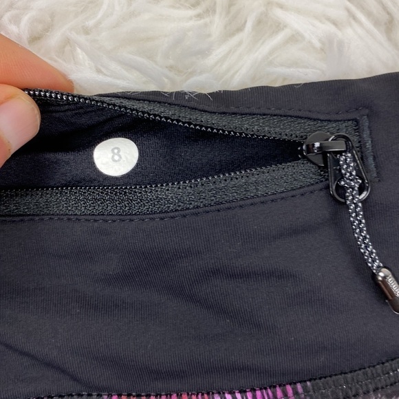 Lululemon Speed Short Mini Midnight Bloom Black Deep Fuschia / Black - Picture 4 of 6